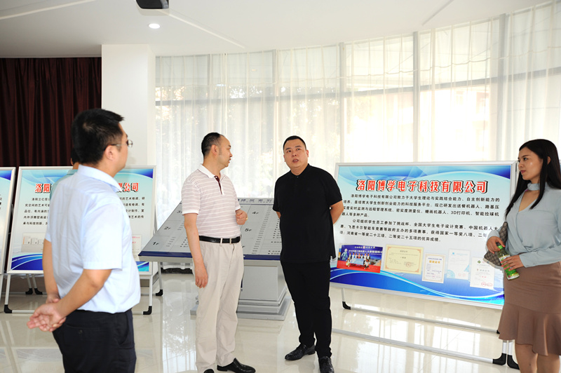 1505467683234332.jpg 1505467683234332.jpg